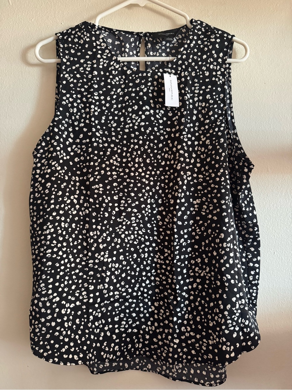Banana Republic Black and White Sleeveless Dot Print Blouse